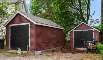 16 School St, North Smithfield, RI 02896