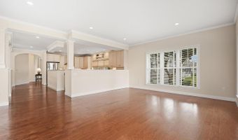 817 RIVERSIDE Dr, Arnold, MD 21012