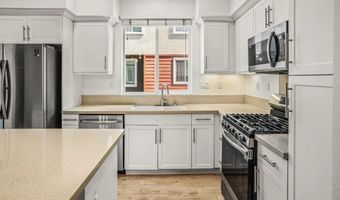 225 Royal Gln 408, Escondido, CA 92025