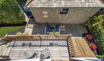 5 Mt. Vernon St, Newport, RI 02840