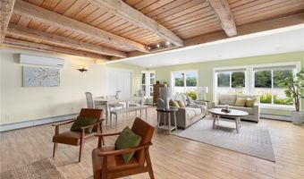 25 Willow Dr, Hopkinton, RI 02832