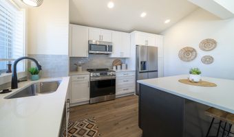 12246 Meadowlawn Dr, Oregon City, OR 97045