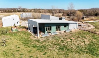 1564 N 450th Rd, Baldwin City, KS 66006