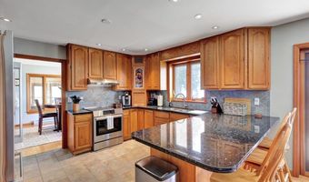 1360 Windmill Point Rd, Alburgh, VT 05440