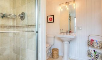 204 Spring St, Newport, RI 02840