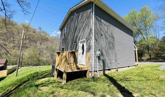 104 Carter Ln, Barrackville, WV 26559