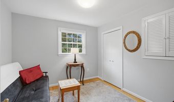 8906 TRANSUE Dr, Bethesda, MD 20817