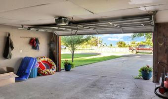 105 E Matador Dr, Adrian, TX 79001