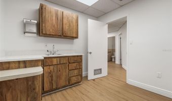600 LAKEVIEW Rd 2B, Clearwater, FL 33756