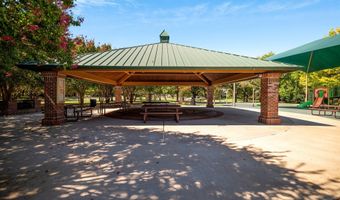 4040 Rive Ln, Addison, TX 75001