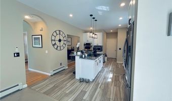 20 Canton Ct, Cranston, RI 02921