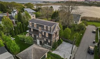 9 Casey Ct, Newport, RI 02840