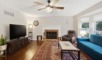 20 Greystoke Ct, Ballwin, MO 63021