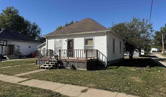 215 S 3rd St, Albia, IA 52531