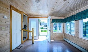 117 Wolcott Ave, Middletown, RI 02842