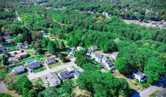 25 Eighth St, Auburn, ME 04210