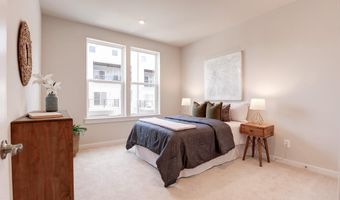 43792 MIDDLEWAY Ter, Ashburn, VA 20147