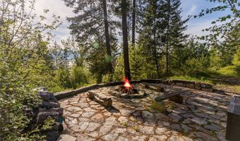 32220 Tamarack Dr, Bigfork, MT 59911