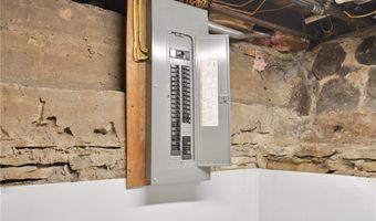 891 Park Ave, Amherst, OH 44001