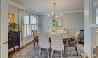 110 Lake View Rd, Cranston, RI 02920