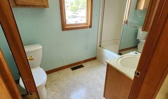 247 S 5th, Albion, IL 62806