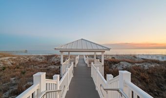 302 Glenn St, Atlantic Beach, NC 28512