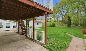6 Bruce Dr, North Smithfield, RI 02896