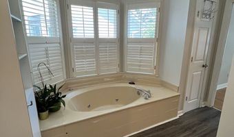 1102 Defoors Lndg NW, Atlanta, GA 30318