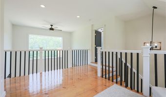 26 Old Stone Church Rd, Little Compton, RI 02837