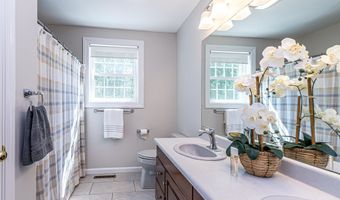 48 Cider Mill Rd, Bedford, NH 03110