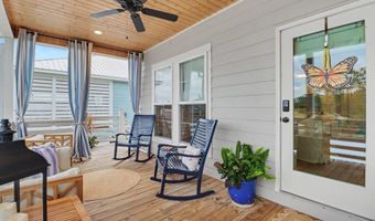4167 Nineteenth St, Bay St. Louis, MS 39520