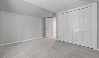 11 Spring Hill Rd, Bedford, NH 03110