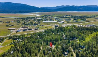 9 PINE St, Alpine, WY 83128