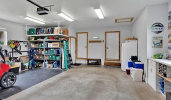85 Bellflower Ct, Blanchard, ID 83804