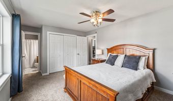 2401 White Oak Dr, Ames, IA 50014