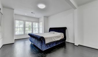 337 Lakeshore Dr, Berkeley Lake, GA 30096