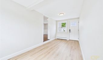28 Eden Crest Dr, Cranston, RI 02920