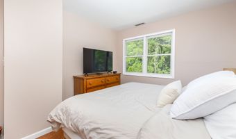 85 Pleasant View Ave, Bristol, CT 06010