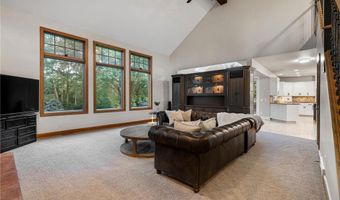 602 24th St NW, Austin, MN 55912