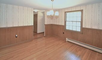 4 Applecrest Rd, Andover, MA 01810