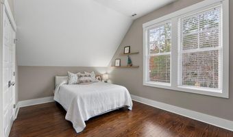 10 Hayek St, Beaufort, SC 29907