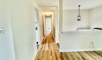 1069 Green End Ave, Middletown, RI 02842