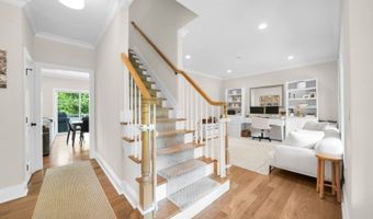 8 A Mason Ave, Bayonne, NJ 07035