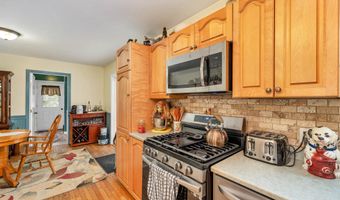 14 Sherwood Forest Dr, Canterbury, NH 03224