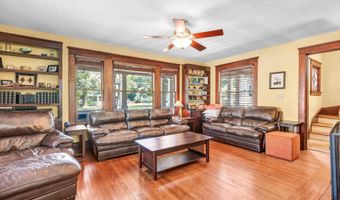 497 Maple Ave, Cheshire, CT 06410