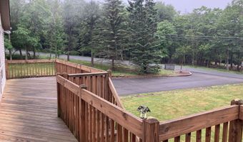 186 Elmwood Dr, Albrightsville, PA 18210