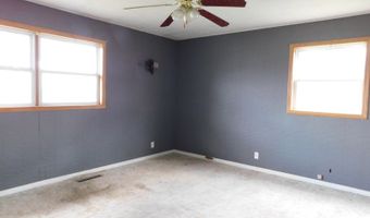 108 E John St, Galva, KS 67443