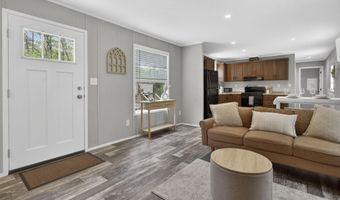 6 Neil Dr, Allenstown, NH 03275
