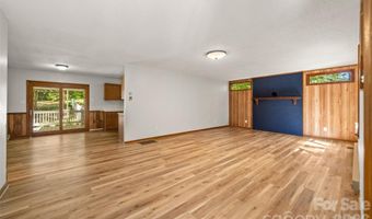 33 Baker Dr, Asheville, NC 28806