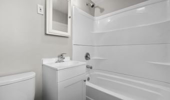 72 S St Ext, Bristol, CT 06010